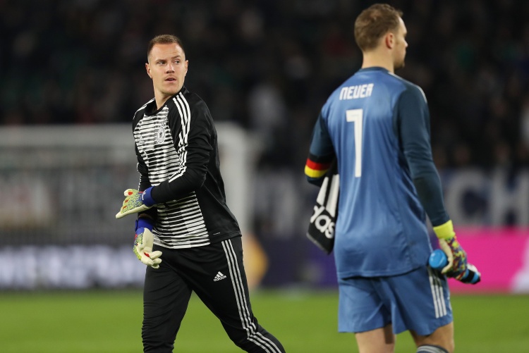 开云-世体：特狮背伤考虑手术可能缺阵4个月，FIFA可能赔巴萨246.5万欧